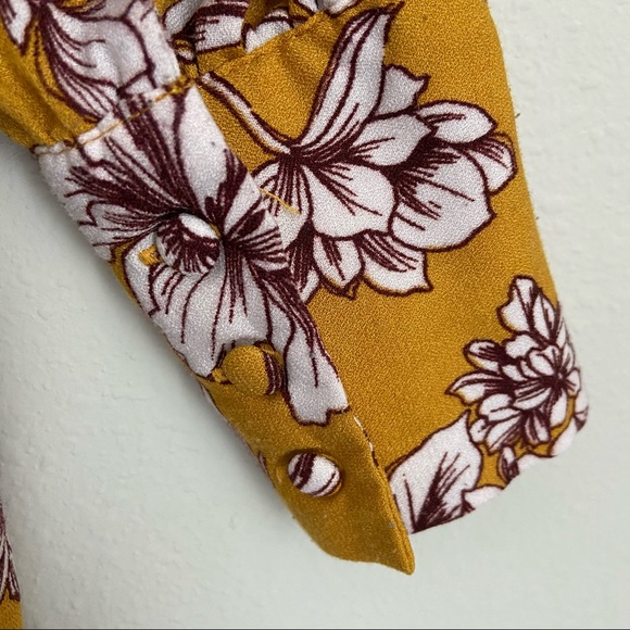 Forever 21 Size Xs Long Sleeve Floral Top W/ Tie - Picture 5 of 6